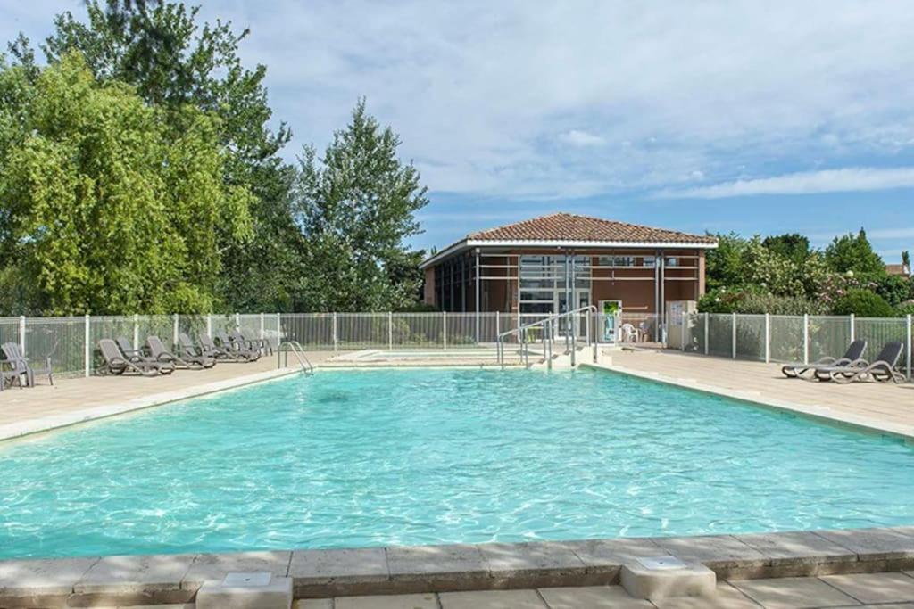 Saint-Saturnin-lès-AvignonLa Provencaleアパートメント エクステリア 写真